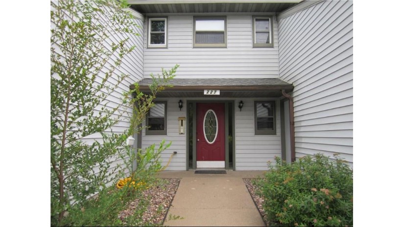 227 Harvest Lane Altoona, WI 54720 by Reliable Real Estate Llc $82,900