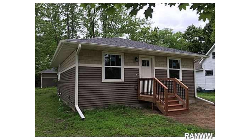 422 Putnam Street Eau Claire, WI 54703 by Swanson Realty Llc $129,900