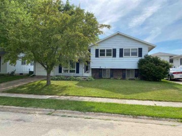 1507 Bonnie Avenue, Dixon, IL 61021