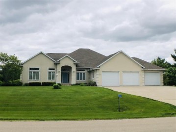 N6425 Bahr Estates Drive, Washington, WI 54111