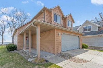 3300 Sunset Beach Lane, Suamico, WI 54173