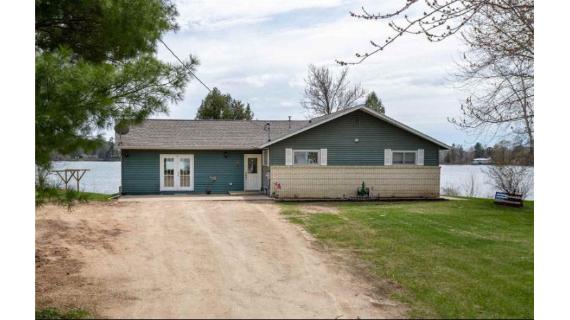 239 Riverview Drive Manawa, WI 54949 by Keller Williams Fox Cities $210,000