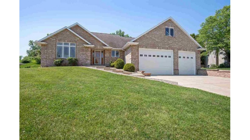 2614 Sage Drive Green Bay, WI 54302 by Town & Country Real Estate $345,000