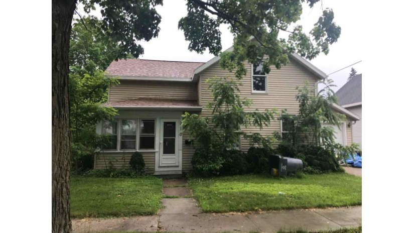 310 E Quincy Street New London, WI 54961 by Beckman Properties $82,000