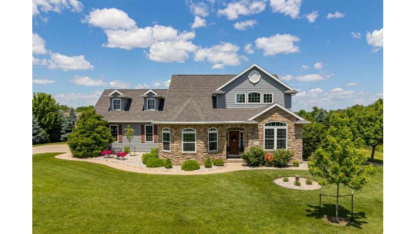 76 Timberland Drive Black Wolf, WI 54902 by First Weber, Realtors, Oshkosh $449,900