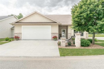 3149 W Ryegrass Drive, Grand Chute, WI 54913