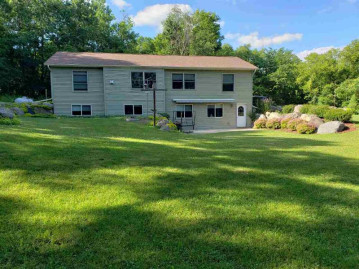 N2543 Draeger Road, Waupaca, WI 54981