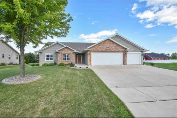 508 Patrick Lane, Pulaski, WI 54162