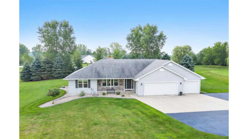 5928 Lilac Lane Eaton, WI 54208 by Shorewest Realtors $274,900