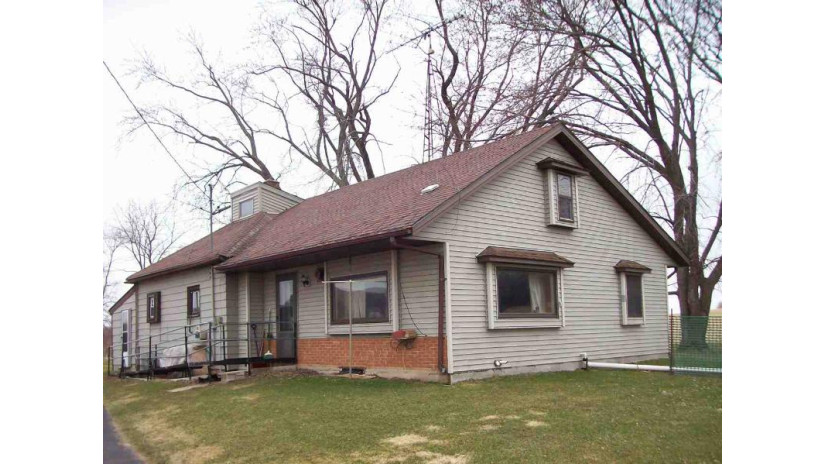 W5495 County Road B Kingston, WI 53926 by United Country Midwest Lifestyle Properties $69,900