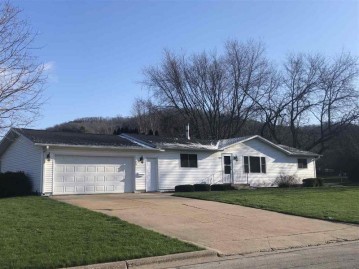 124 Althea Cir, Prairie Du Chien, WI 53821