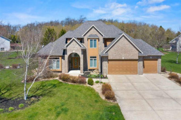 3082 Castleton Crossing, Bristol, WI 53590