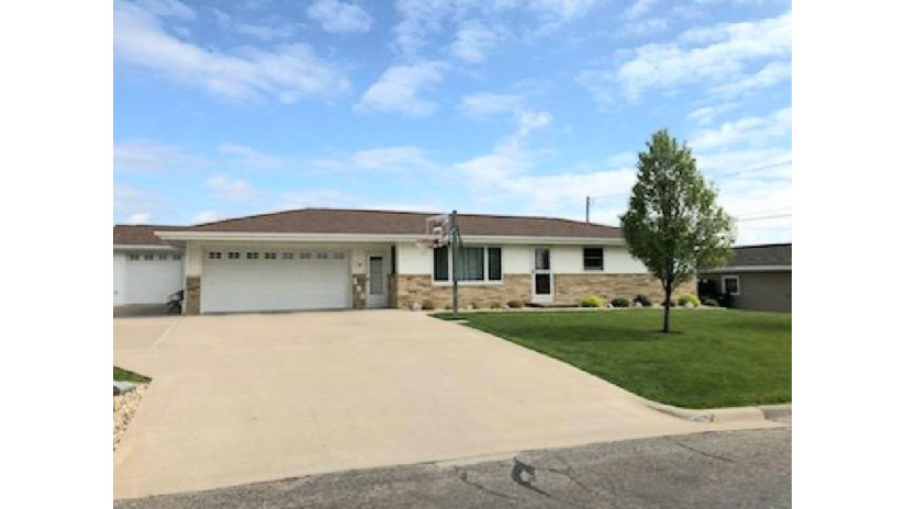 139 Crest View Dr Tennyson, WI 53820 by Lori Droessler Real Estate, Inc. $229,000