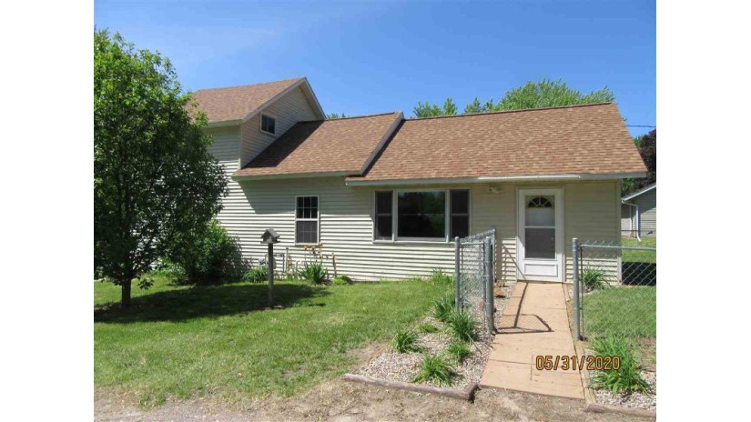 305 Madison St La Valle, WI 53941 by Design Realty Llc $84,900