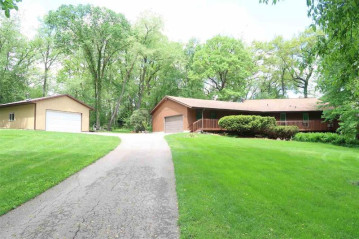 W12126 Woodside Cir, Portland, WI 53594