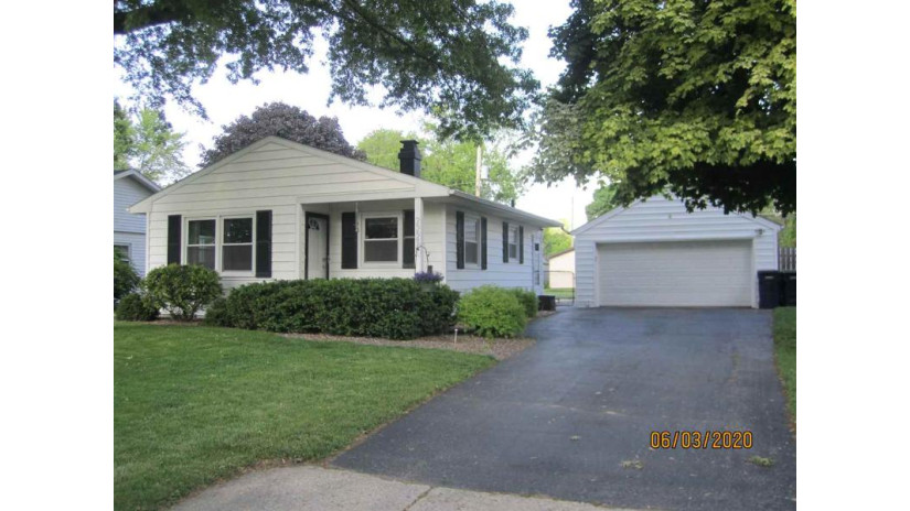 2221 Hubbard St Janesville, WI 53546 by Zuelke Real Estate Team $139,900