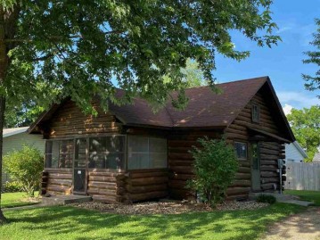 109 N John St, Mazomanie, WI 53560