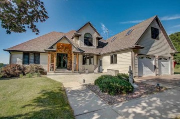 W5738 County Road D, Packwaukee, WI 53949