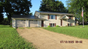 206 North St, Blue River, WI 53518