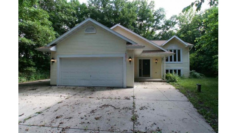 5657 W River Oaks Rd Fulton, WI 53545 by Mansur Real Estate Llc $209,900