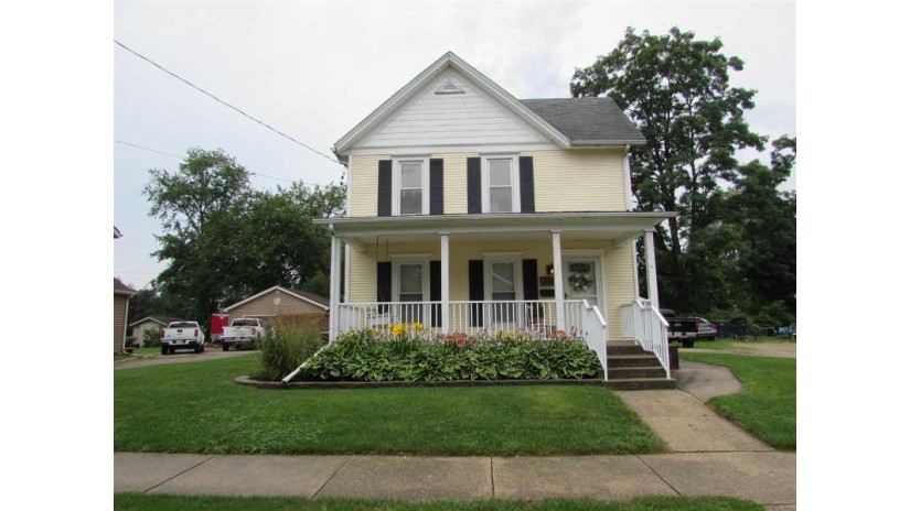 233 N Chatham St Janesville, WI 53548 by Century 21 Affiliated $139,900