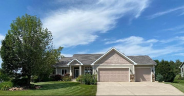 3004 Wyndwood Way, Bristol, WI 53590