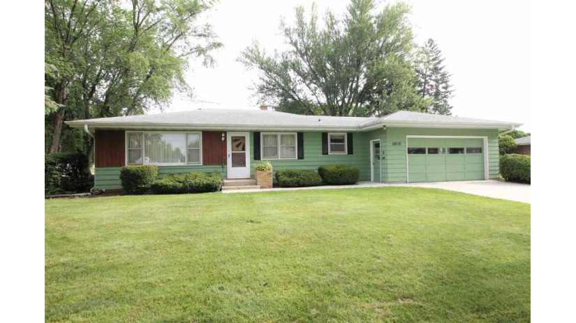 2016 Elizabeth St Janesville, WI 53548 by Briggs Realty Group, Inc $150,000