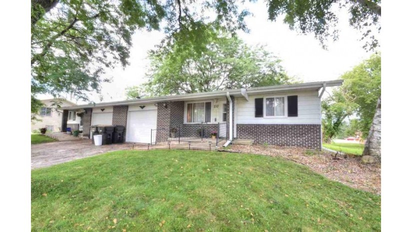 210 S Cleveland Ave DeForest, WI 53532 by Re/Max Preferred $154,900