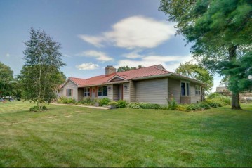 4633 Willow St, Windsor, WI 53571