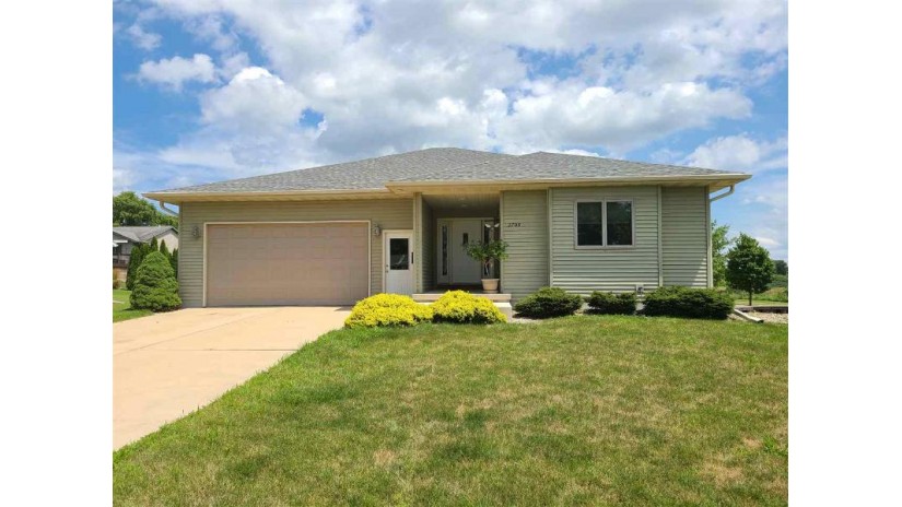 2708 11th Ave Monroe, WI 53566 by Century 21 Advantage $275,000