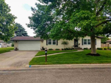 1510 S 13th St, Prairie Du Chien, WI 53821