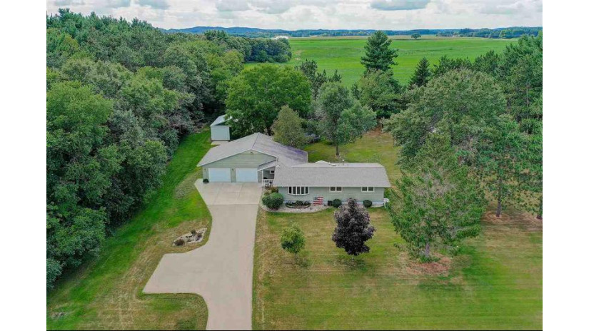 E10711 County Road O Prairie Du Sac, WI 53583 by First Weber Inc $345,900