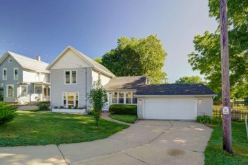 132 Elm St, Marshall, WI 53559