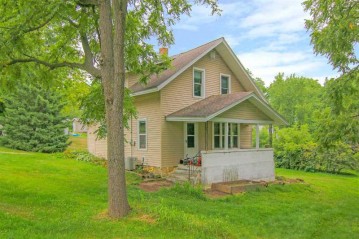 10971 Brigham Ave, Blue Mounds, WI 53517