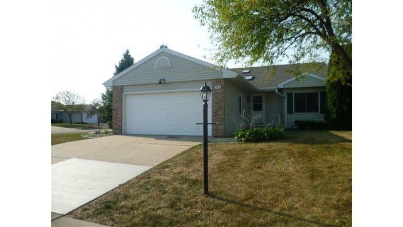 745 Kensington Square Stoughton, WI 53589 by Berkshire Hathaway Homeservices Matson Real Estate $214,900