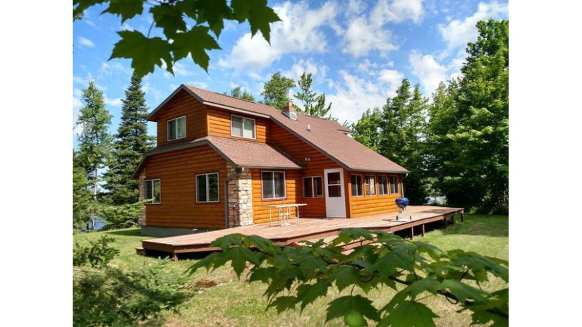 N14723 Shady Knoll Road Fifield, WI 54552 by Re/Max New Horizons Realty $529,900