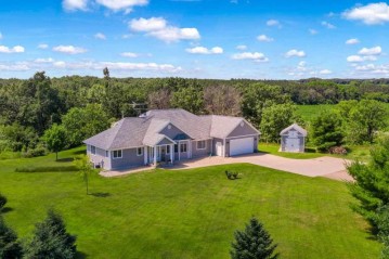 8779 Riley Road, Amherst, WI 54406