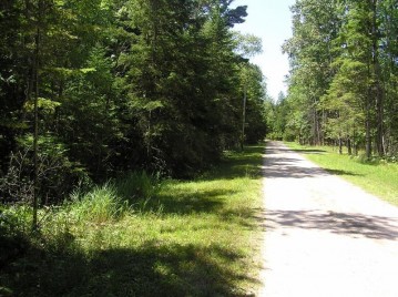 Shellswick Ln, Washington Island, WI 54246