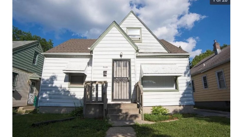 5136 N 42nd St Milwaukee, WI 53209 by Shorewest Realtors $72,000