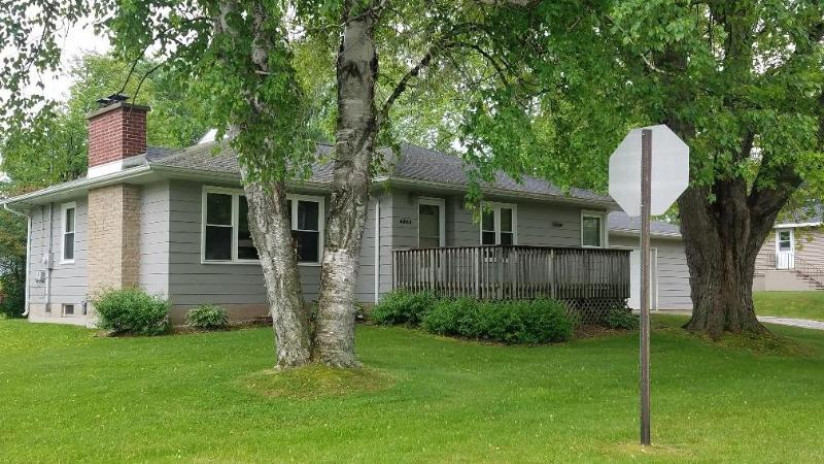 4320 7th St Menominee, MI 49858 by JD 1st Real Estate, Inc. $114,900