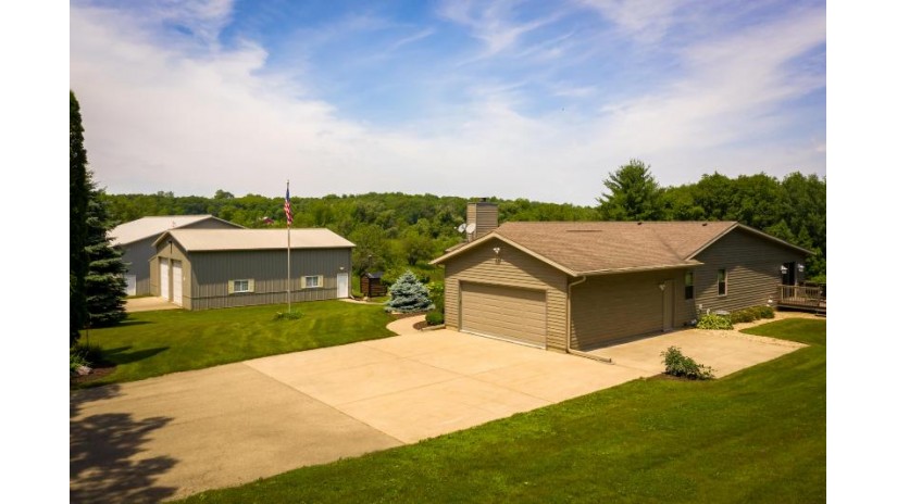 N8212 County Road G Waterloo, WI 53551 by Lake Country Flat Fee $849,900