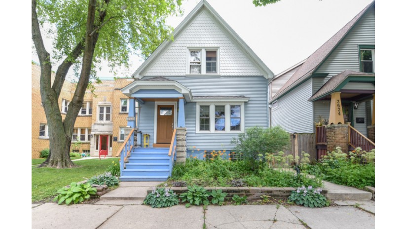 2628 N Pierce St Milwaukee, WI 53212 by Shorewest Realtors $210,000