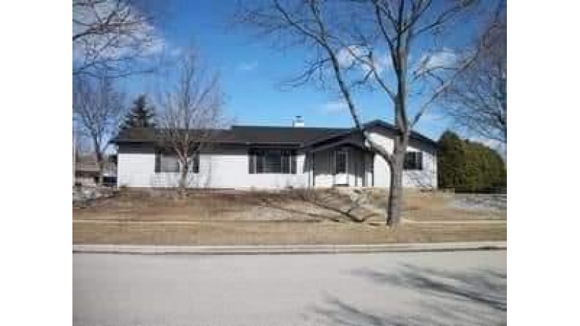1609 S Indiana Ave West Bend, WI 53095 by Berkshire Hathaway HomeServices Metro Realty $232,900