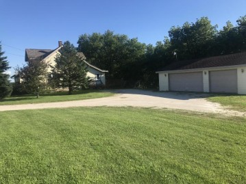 1776 Main St, Saint Cloud, WI 53079