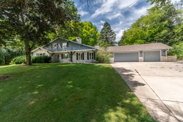 W199N11475 Rosewood Ave, Germantown, WI 53022-2919