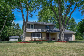 S15W37186 Willow Springs Dr, Ottawa, WI 53118