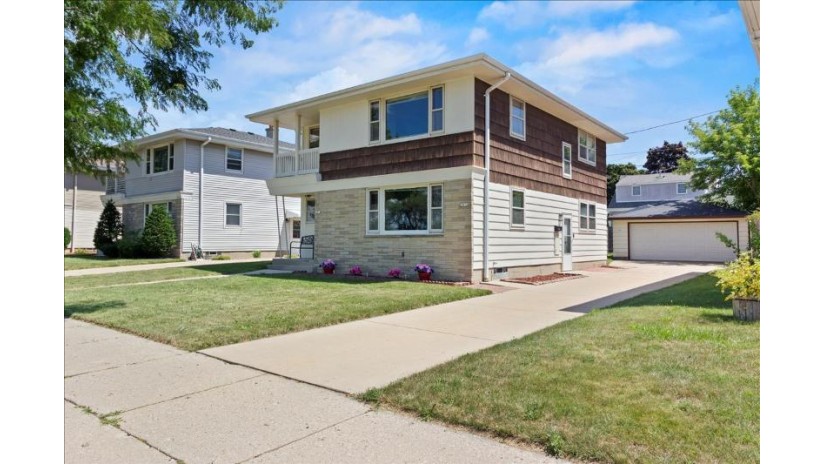 3816 S 25th St Milwaukee, WI 53221 by Keller Williams Innovation $165,000