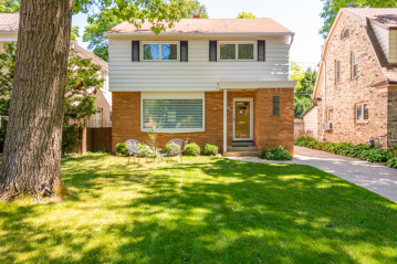 4258 N Ardmore Ave, Shorewood, WI 53211-1414