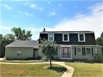 1205 W Circle Dr, Sparta, WI 54656