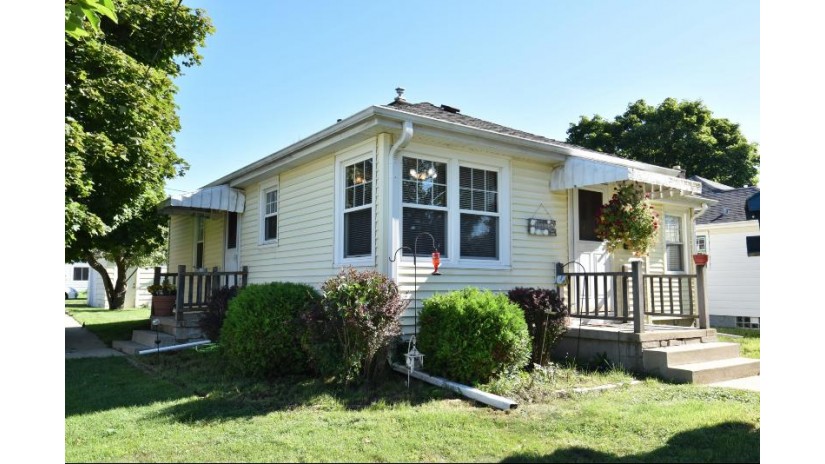 1738 Missouri Ave South Milwaukee, WI 53172 by Berkshire Hathaway HomeServices Metro Realty $145,000